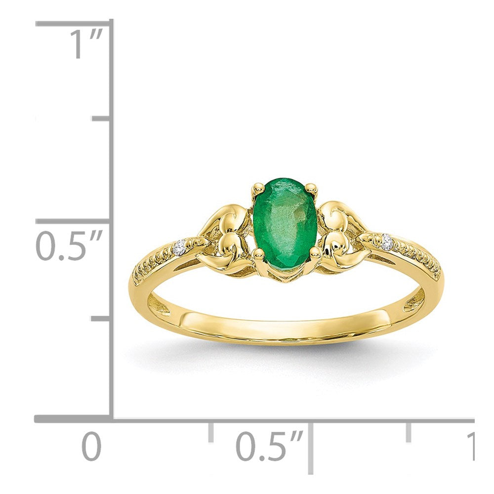 10K Emerald and Diamond Ring