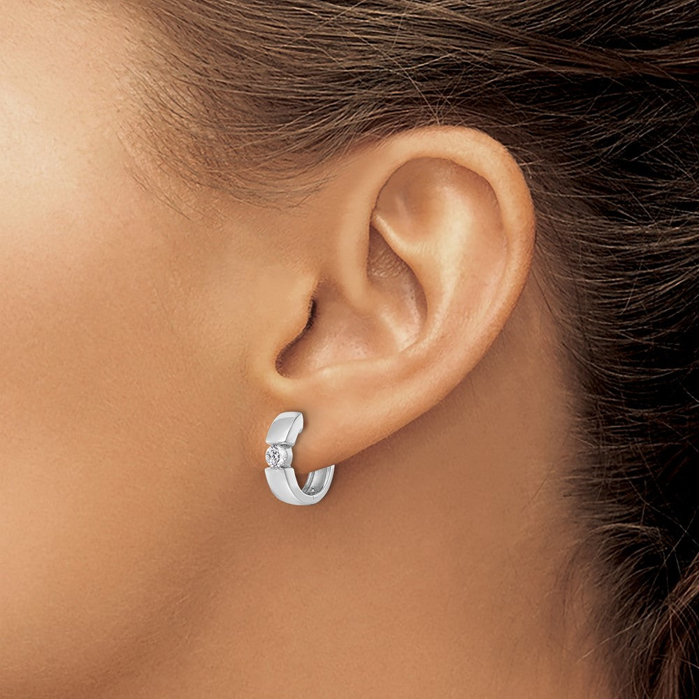 True Origin 14K White Gold 1/4 carat Lab Grown Diamond VS+ F+ Hinged Hoop Complete Earrings