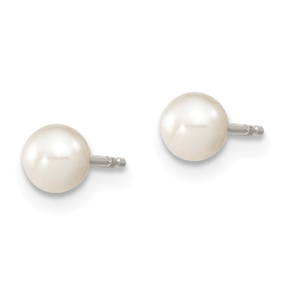 Sterling Silver Rhodium-plated 4-5mm White Round Freshwater Cultured Pearl Post Earrings