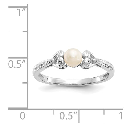10k White Gold 4.5mm Round June/ Freshwater Cultured Pearl and Diamond Size 7 Ring