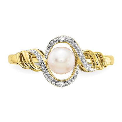 10K 5.5mm June/ Freshwater Cultured Pearl and Diamond Size 7 Ring