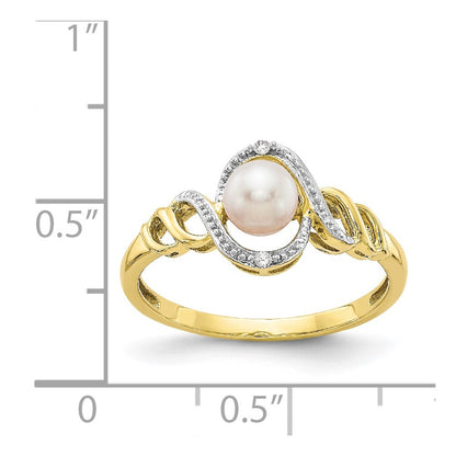 10K 5.5mm June/ Freshwater Cultured Pearl and Diamond Size 7 Ring