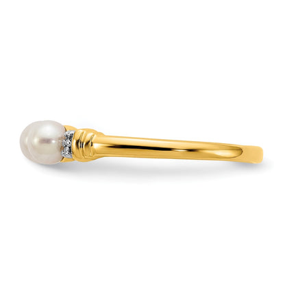 10K Diamond and White Freshwater Cultured 3-Pearl Ring