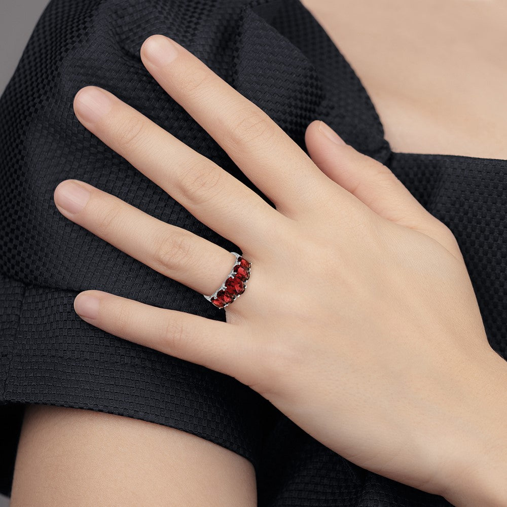 Sterling Silver Rhodium-plated Garnet Ring