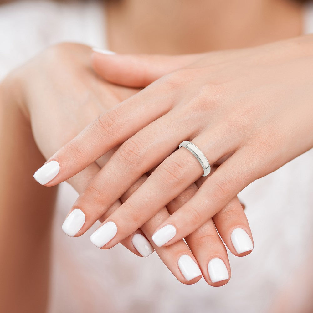 Sterling Silver 4mm Flat with Step Edge Size 13.5 Band