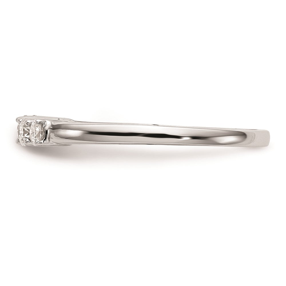 14K White Gold 5-Stone Peg Set Center (Holds (2-2.4mm/2-2.3mm) Round Sides) Engagement Ring Mounting