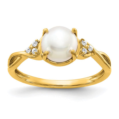 10k June/ 7mm Freshwater Cultured Pearl and Diamond Size 7 Ring