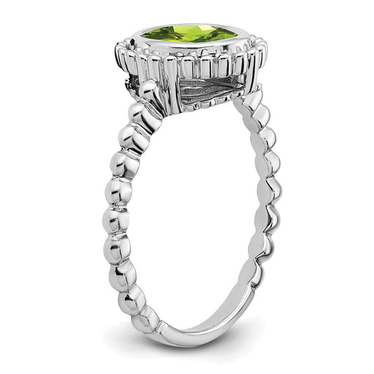 10k White Gold 8x6mm Oval Peridot Ring