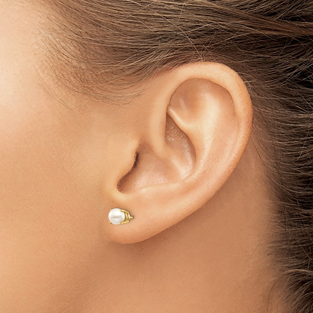 14k 4.5mm Round June/Freshwater Cultured Pearl Post Earrings